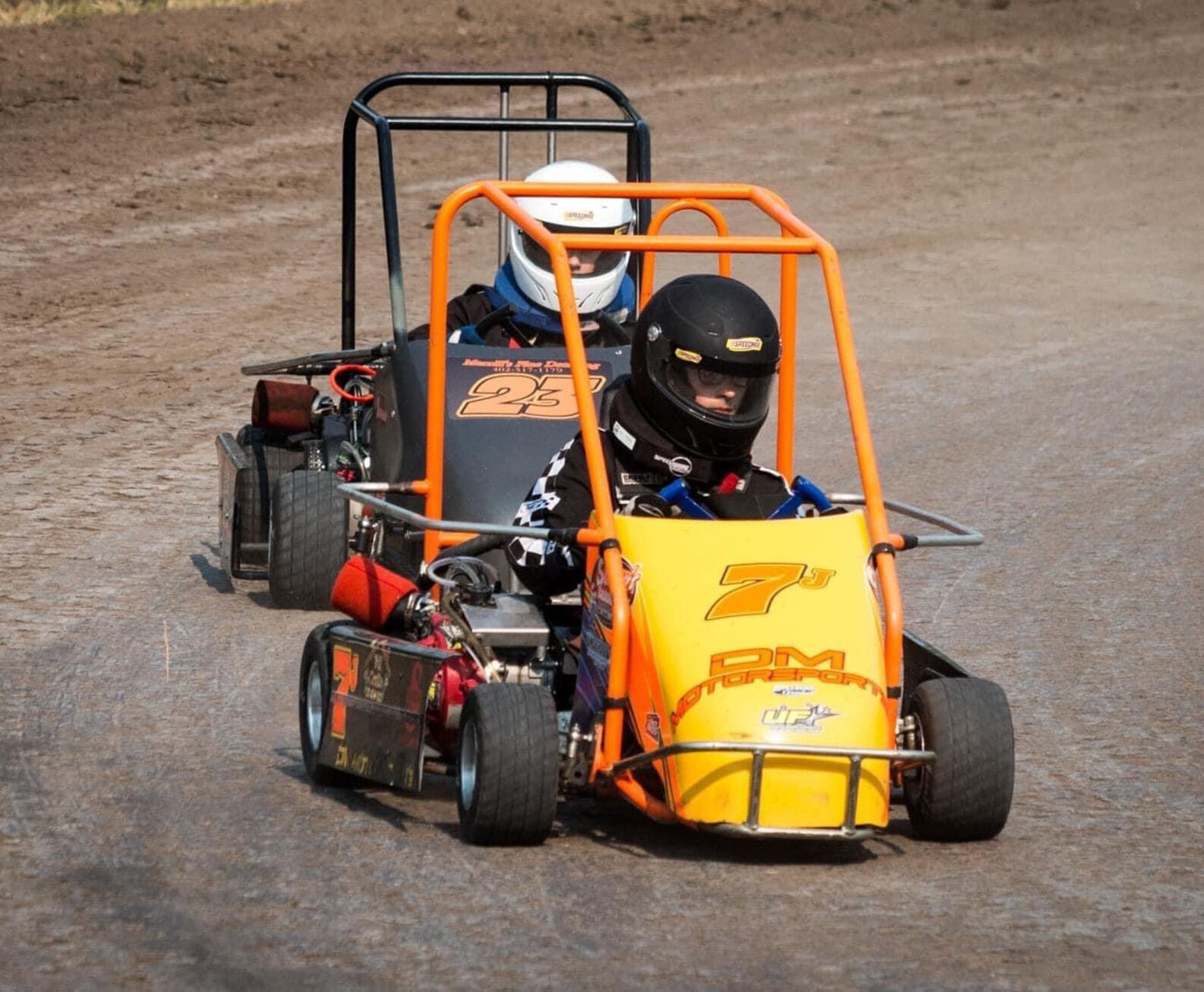 011222-bl-news-racing-p2